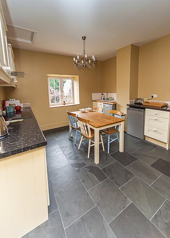 Stoodleigh Court Coach House Bed & Breakfast Tiverton  Exterior foto